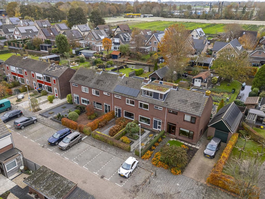 Juliana van Stolberglaan 49, GIESSENBURG