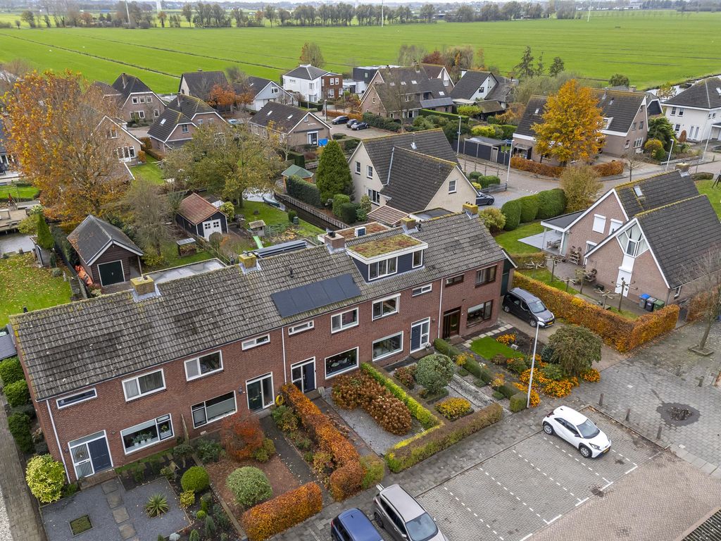 Juliana van Stolberglaan 49, GIESSENBURG