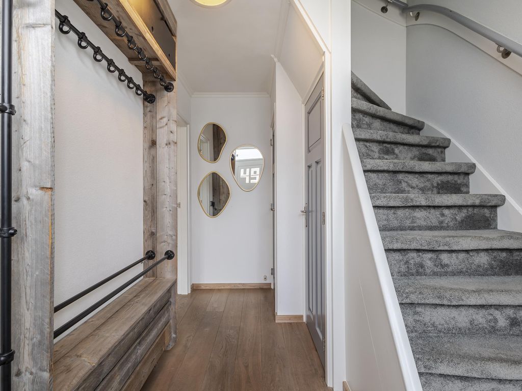 Juliana van Stolberglaan 49, GIESSENBURG