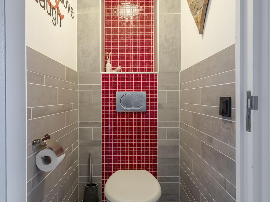 Juliana van Stolberglaan 49, GIESSENBURG