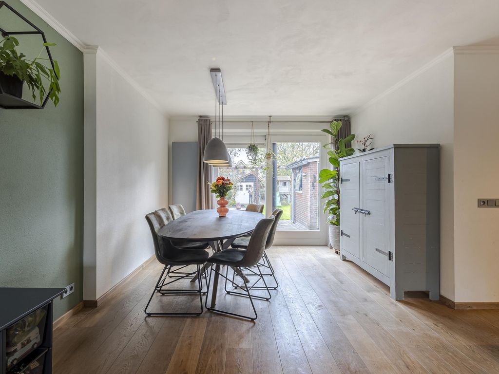 Juliana van Stolberglaan 49, GIESSENBURG