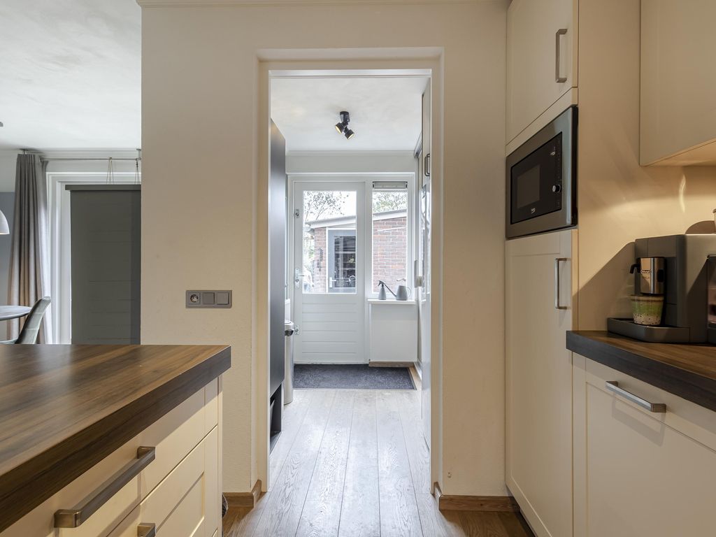 Juliana van Stolberglaan 49, GIESSENBURG