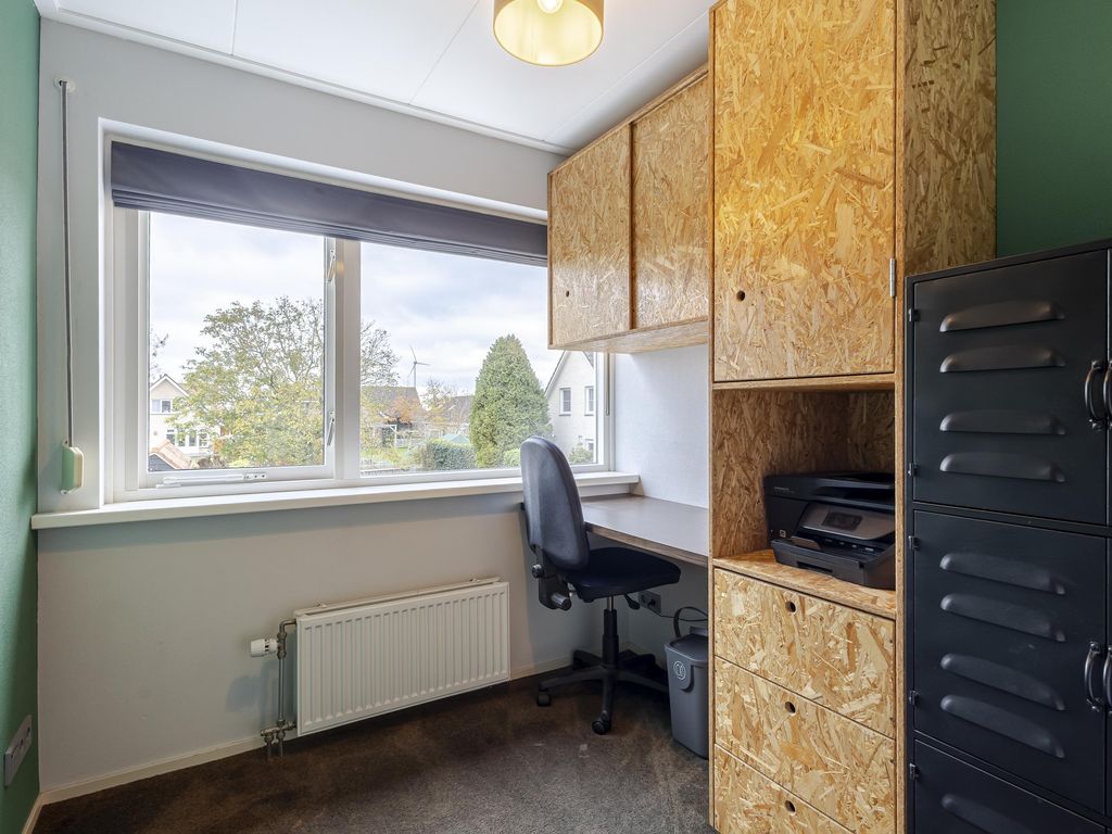 Juliana van Stolberglaan 49, GIESSENBURG