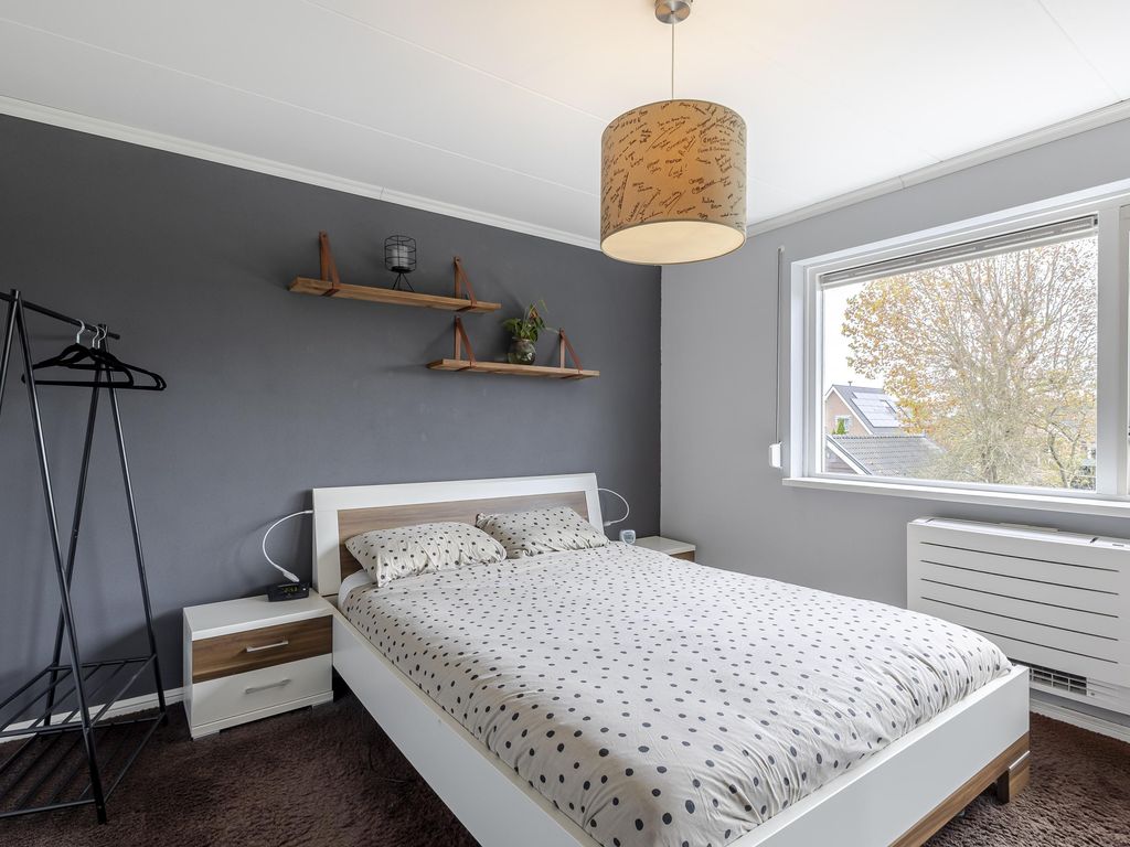 Juliana van Stolberglaan 49, GIESSENBURG