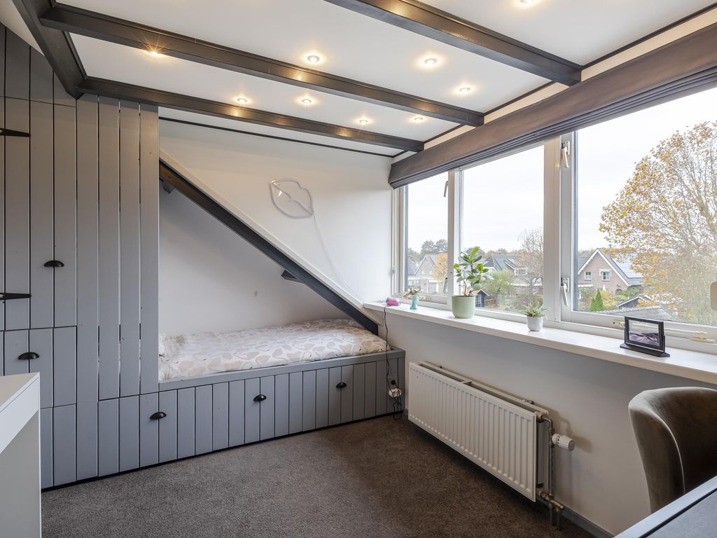 Juliana van Stolberglaan 49, GIESSENBURG