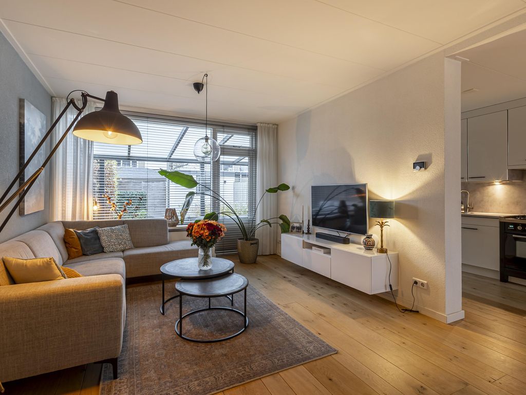 van Wenastraat 9, GIESSENBURG