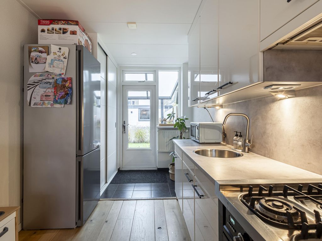 van Wenastraat 9, GIESSENBURG