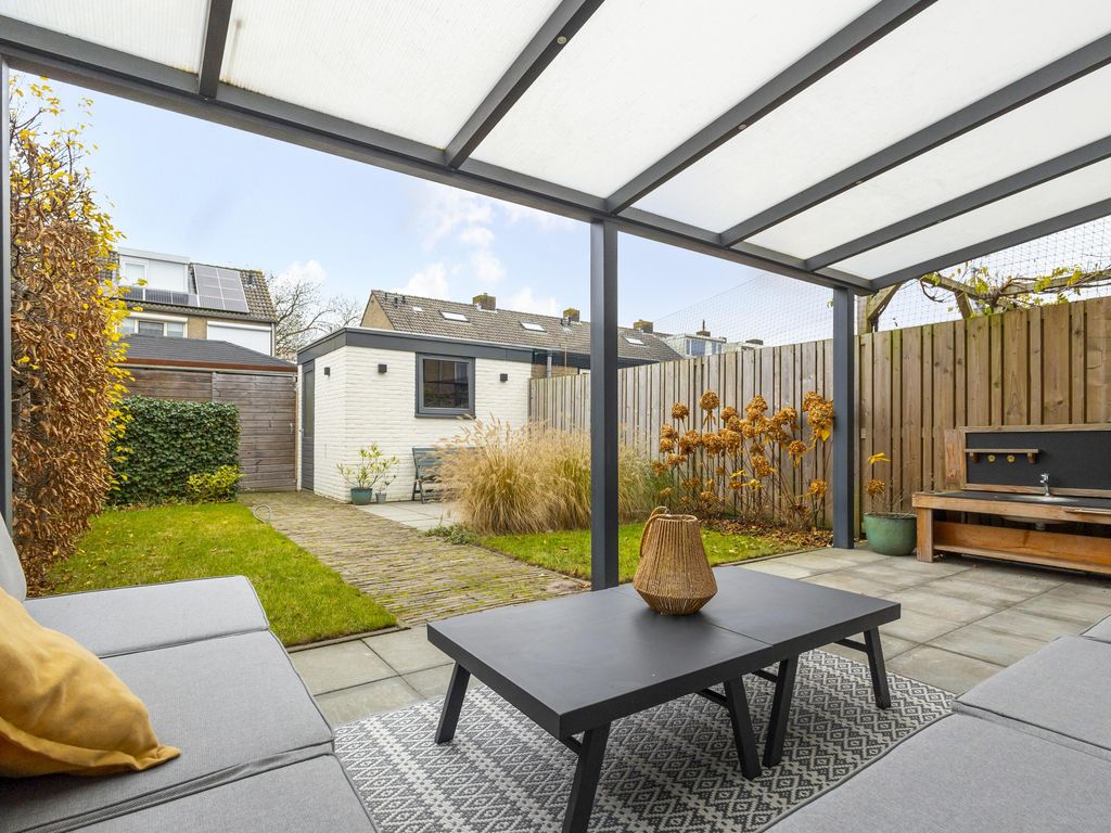 van Wenastraat 9, GIESSENBURG