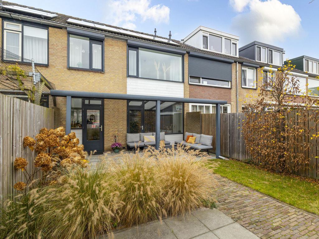 van Wenastraat 9, GIESSENBURG