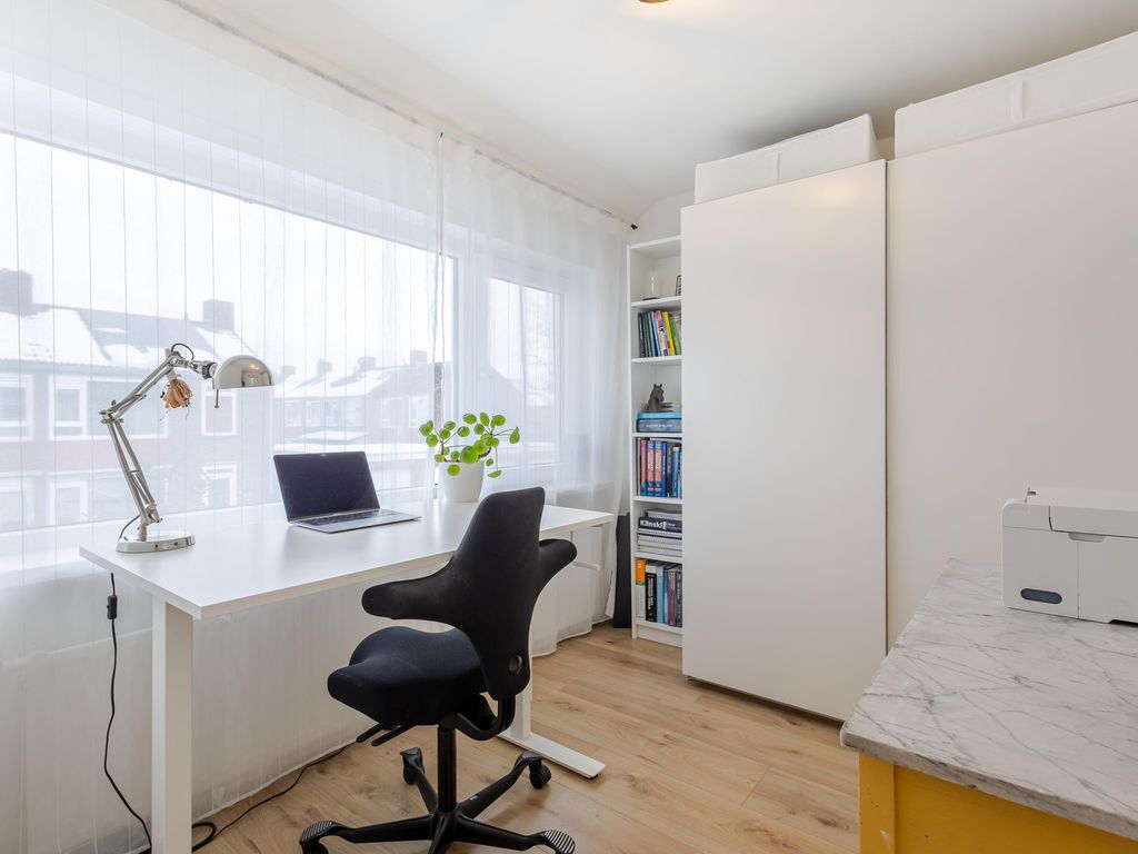 Oranjelaan 20, GIESSENBURG