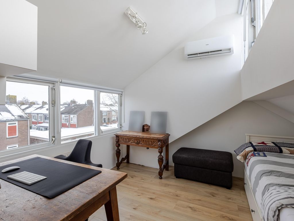 Oranjelaan 20, GIESSENBURG