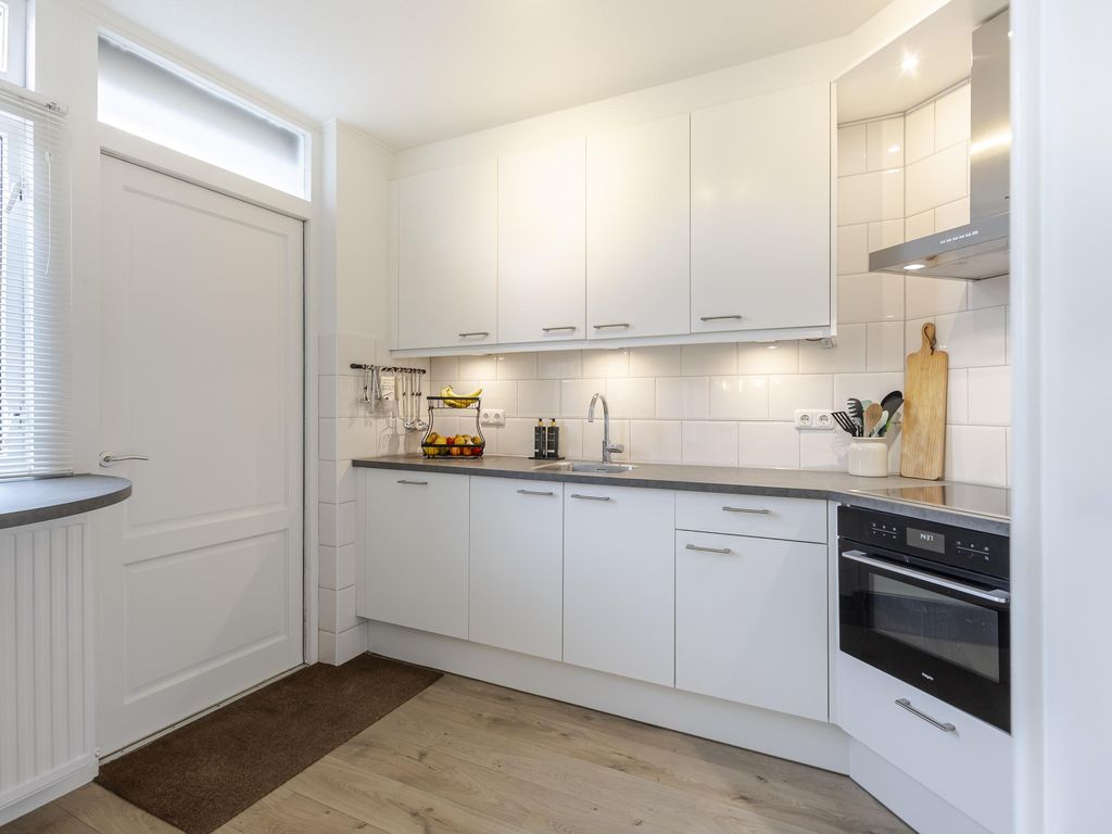 van Brederodestraat 79, GIESSENBURG