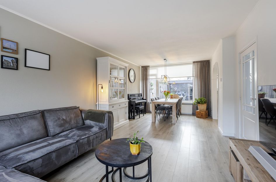 van Brederodestraat 79