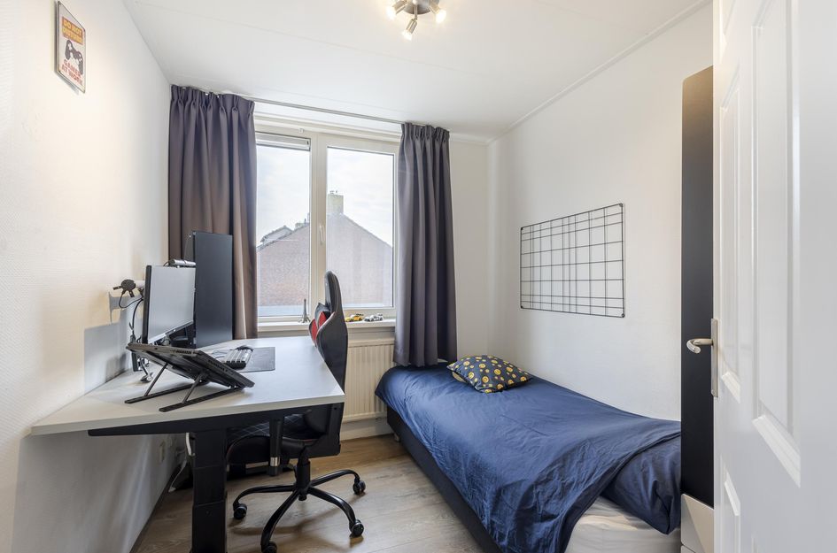 van Brederodestraat 79