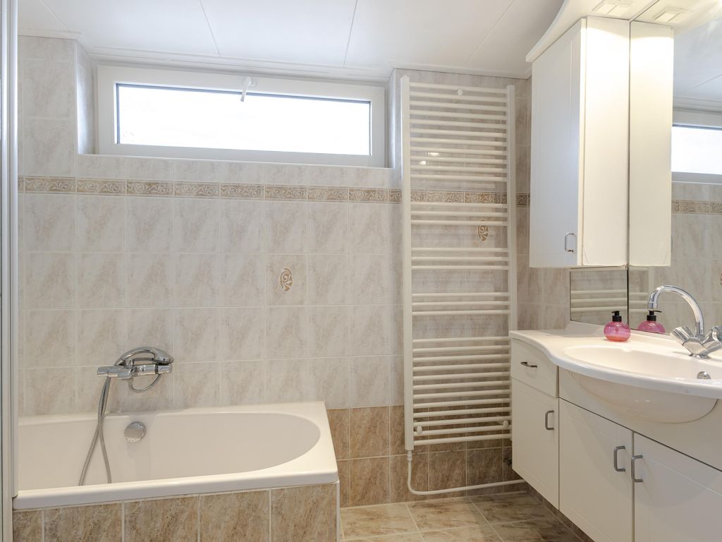 van Brederodestraat 79, GIESSENBURG