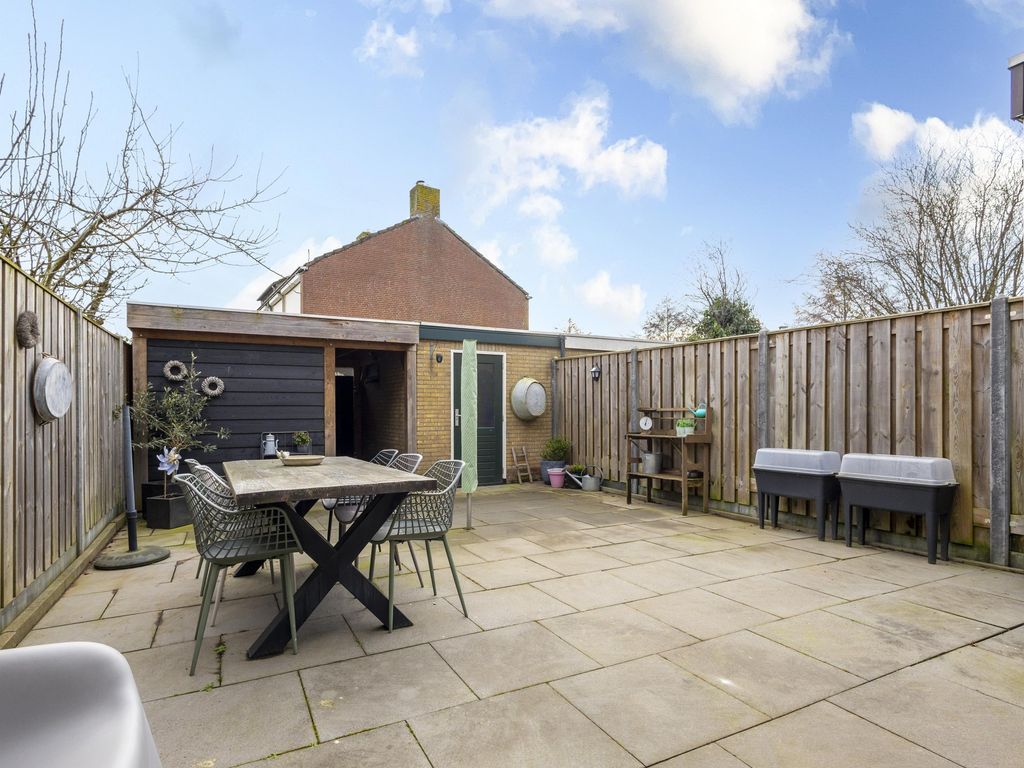 van Brederodestraat 79, GIESSENBURG