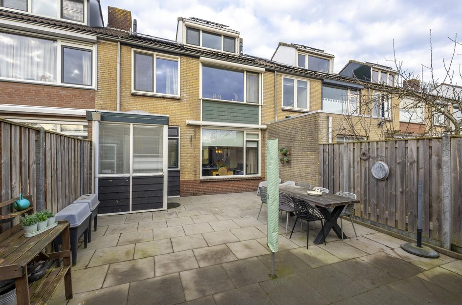 van Brederodestraat 79