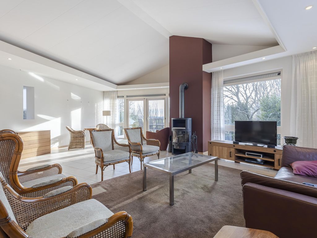 Doetse Vliet 24, GIESSENBURG