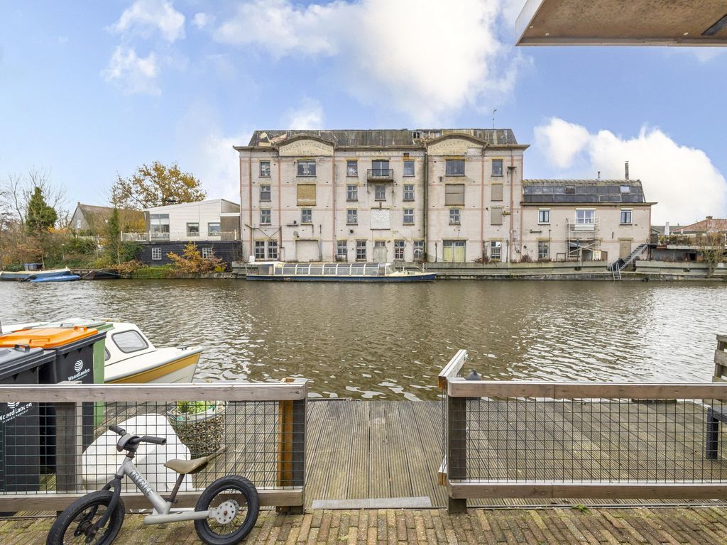 Peursumseweg 76, GIESSENBURG