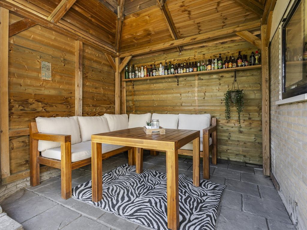 van Wenastraat 27, GIESSENBURG