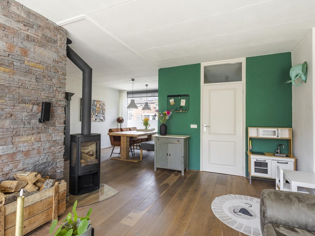 van Wenastraat 27, GIESSENBURG