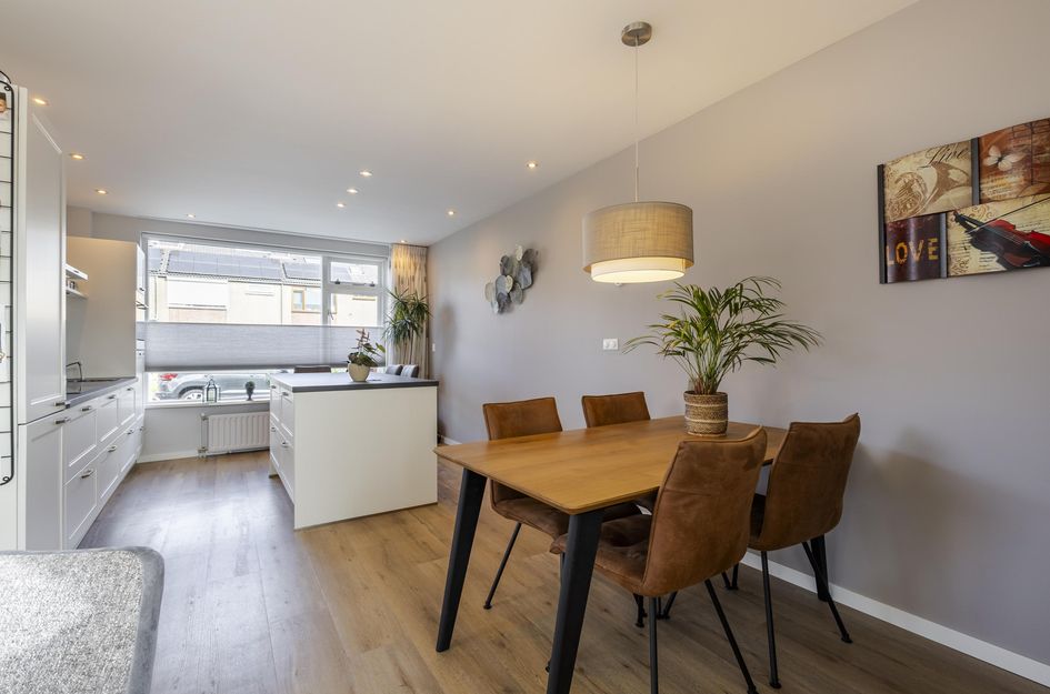 van Brederodestraat 69