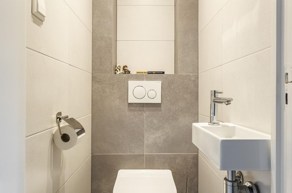 van Brederodestraat 69