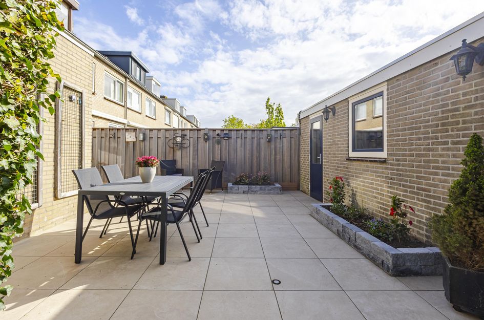 van Brederodestraat 69