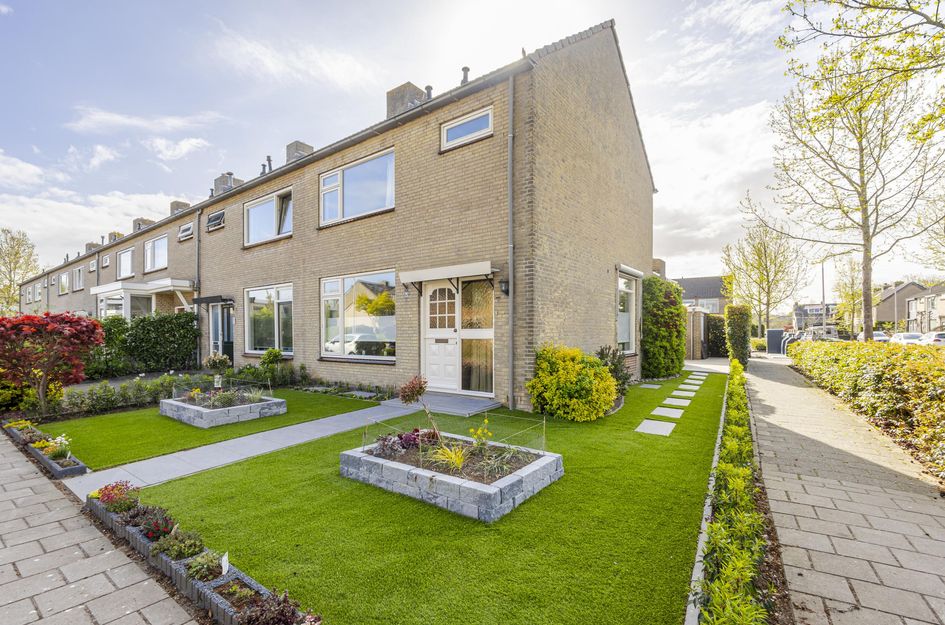 van Brederodestraat 69