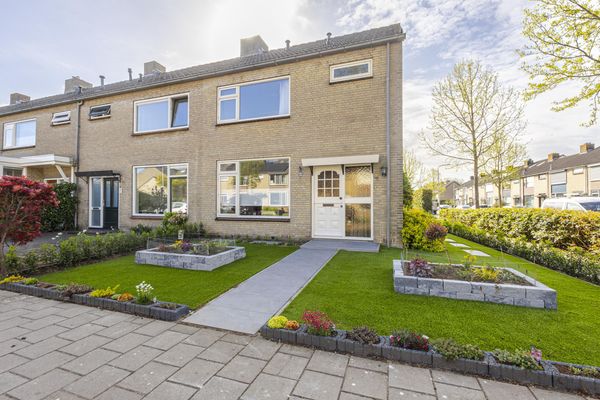 van Brederodestraat 69