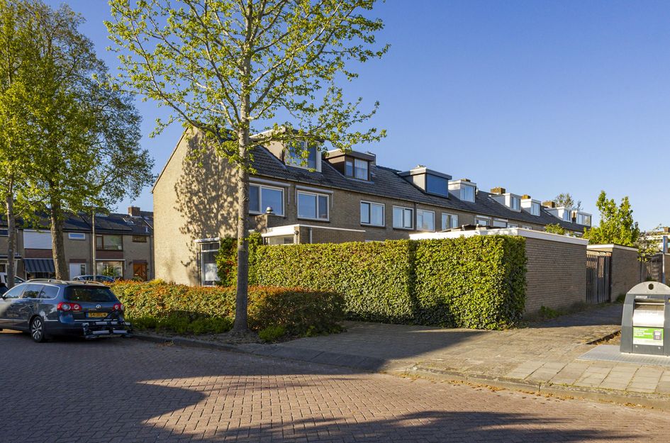 van Brederodestraat 69