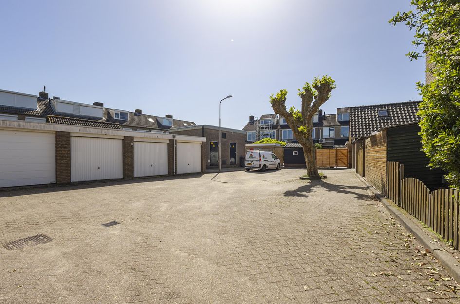van Brederodestraat 38