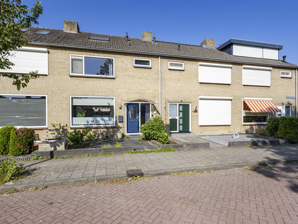 van Brederodestraat 6, GIESSENBURG