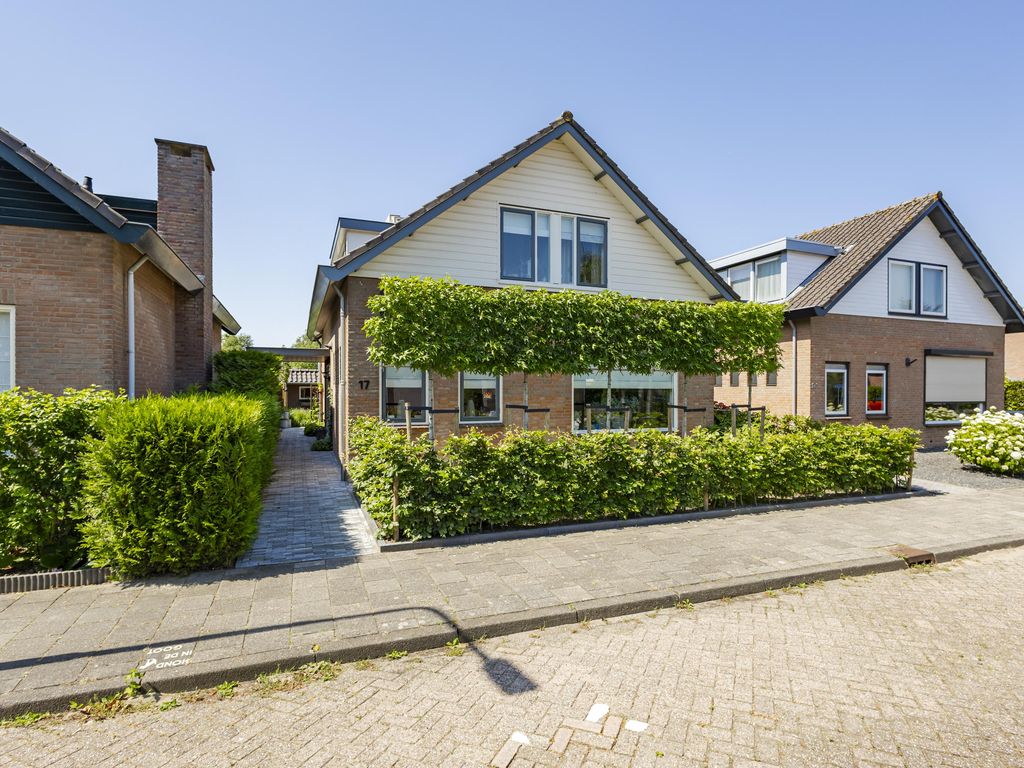 Hoogstraat 17, LEERBROEK
