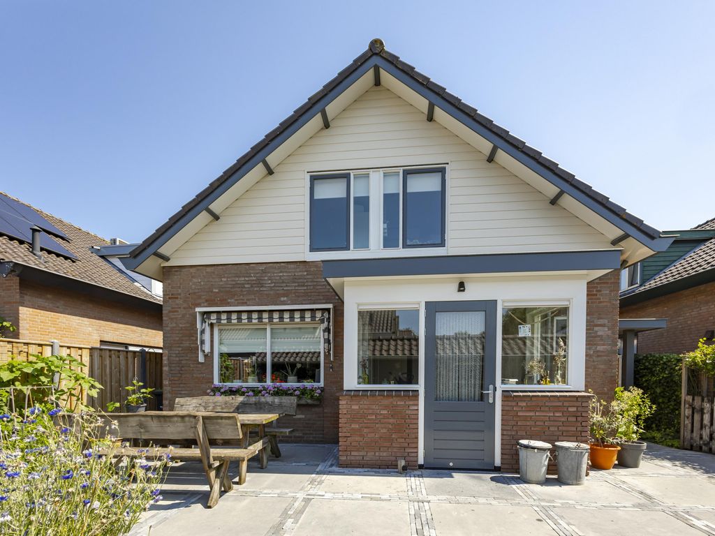 Hoogstraat 17, LEERBROEK
