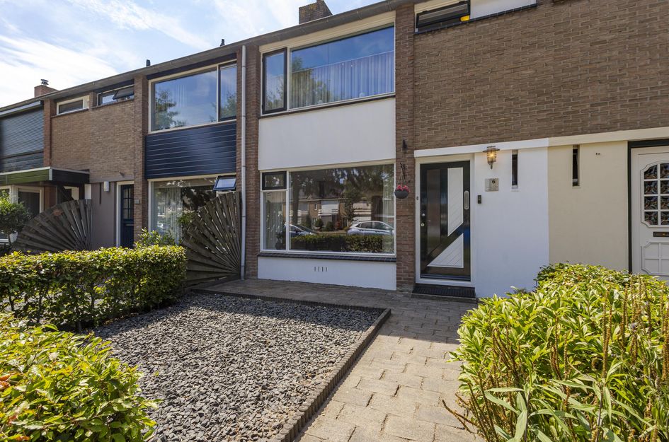 Burgemeester van der Bruggelaan 6