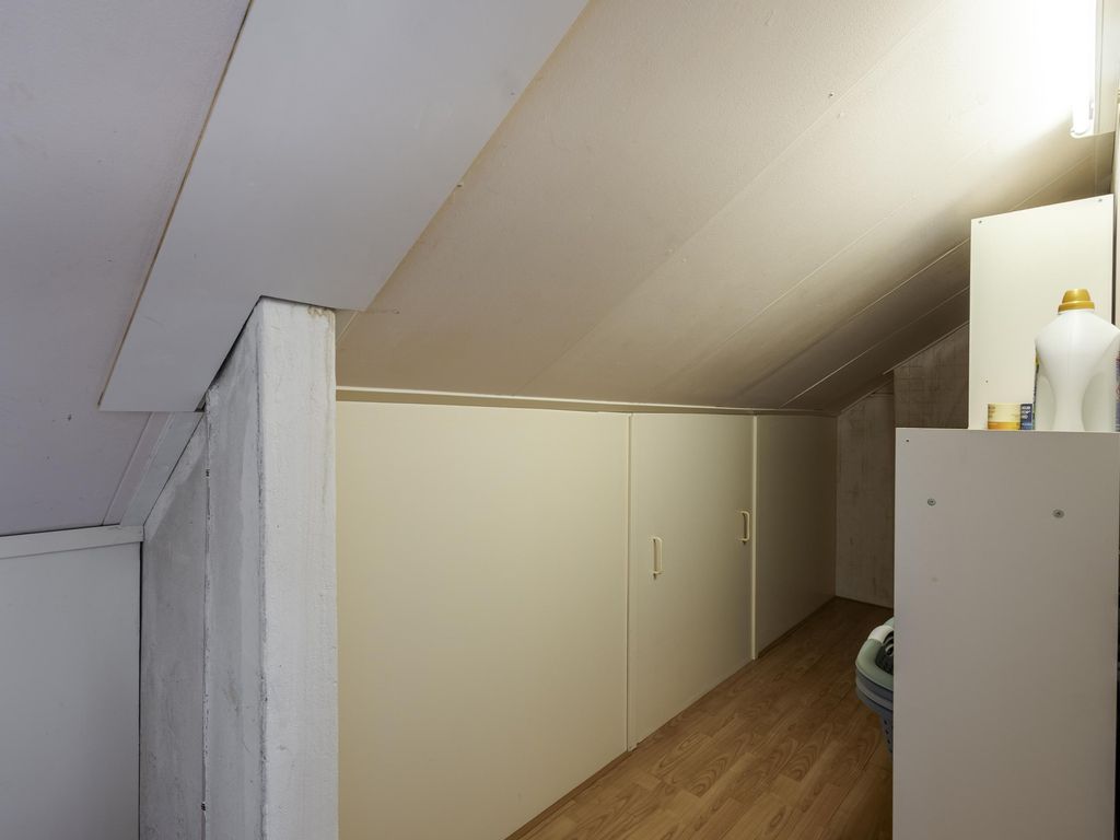 Burgemeester van der Bruggelaan 6, GIESSENBURG