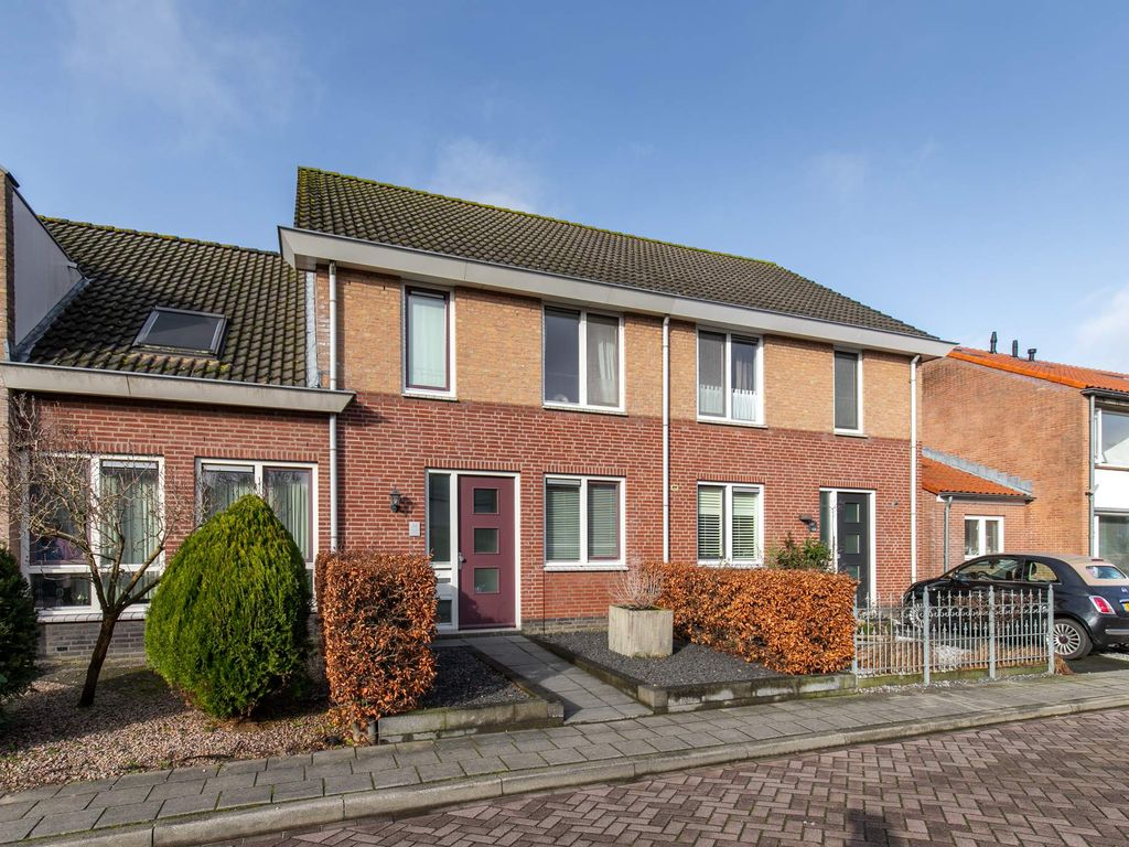 Lijnbaan 22, GIESSENBURG
