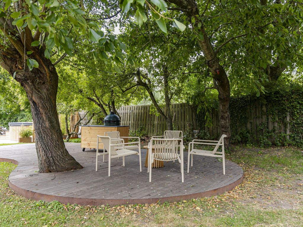 Bazeldijk 12, MEERKERK