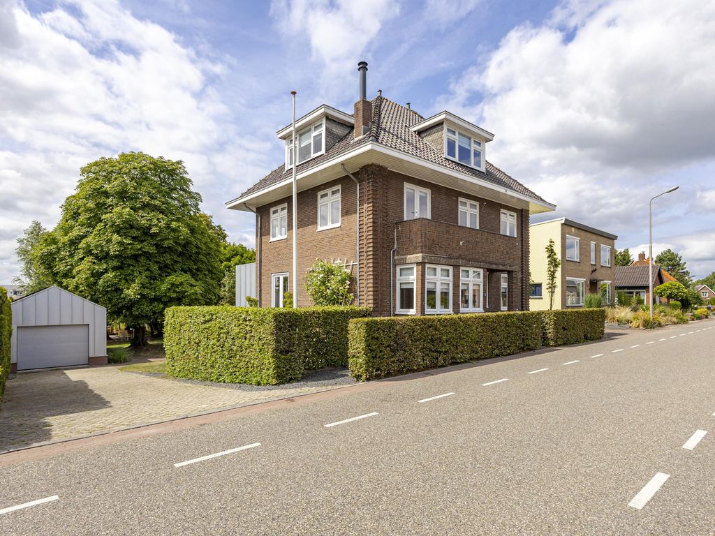 Bazeldijk 12, MEERKERK
