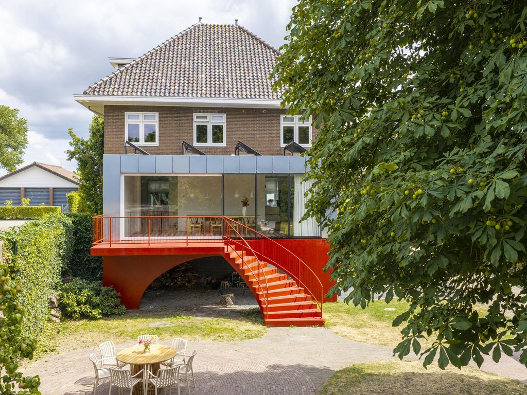 Bazeldijk 12, MEERKERK