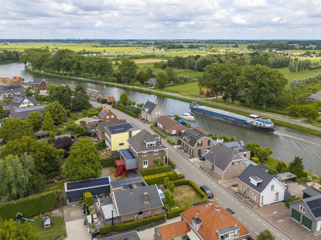 Bazeldijk 12, MEERKERK