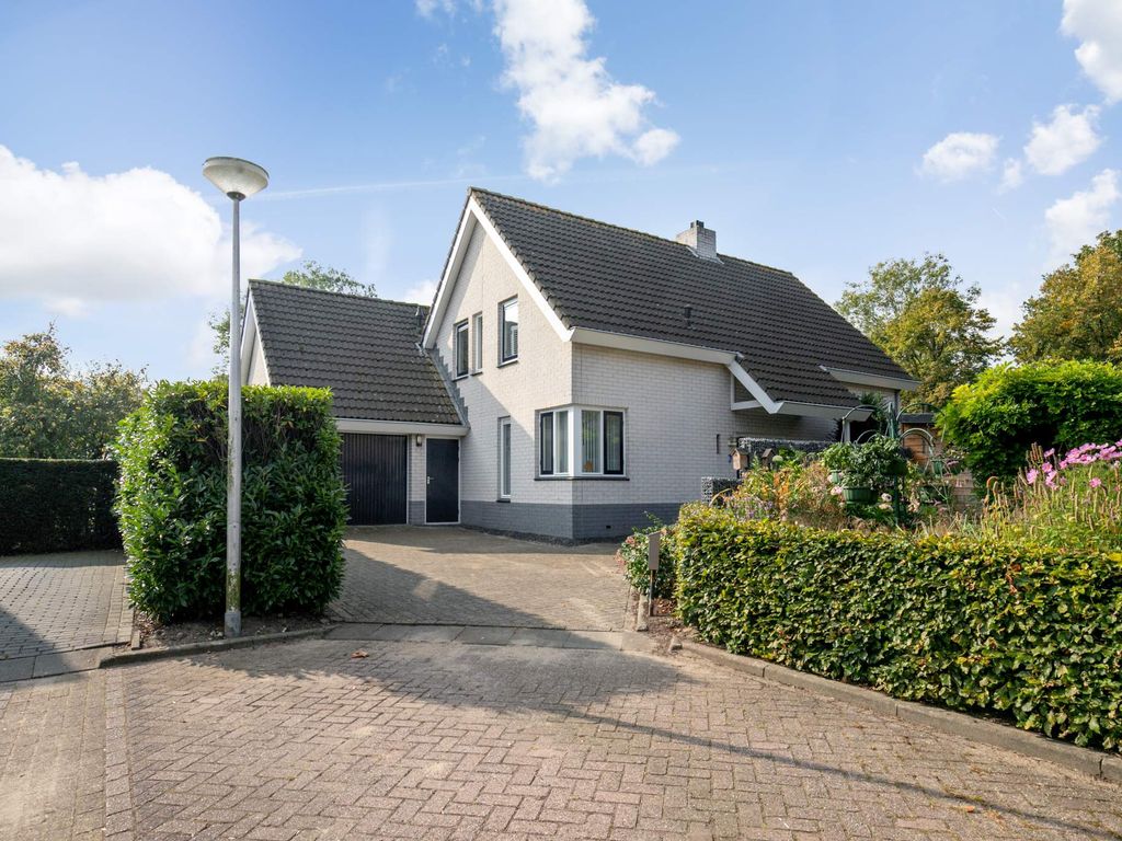 Van Goyehof 7, LANGERAK