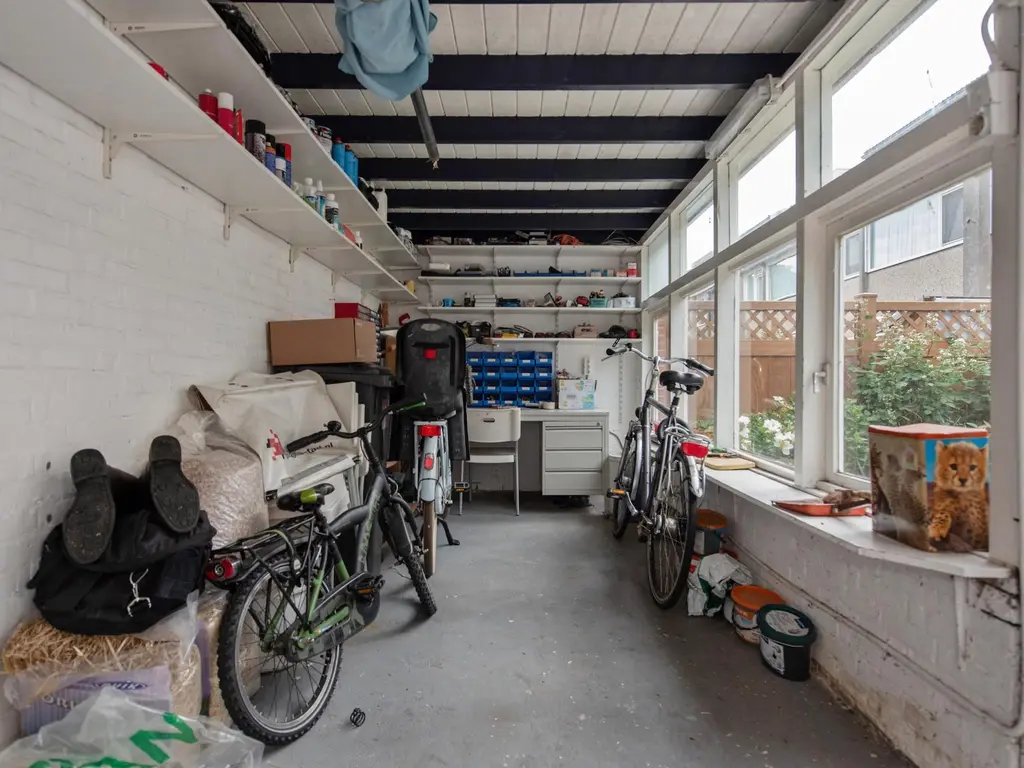 Het Tolland 96, WATERINGEN