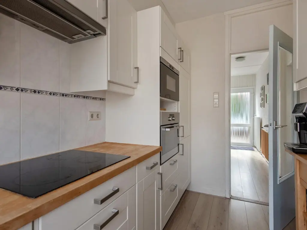 Het Tolland 96, WATERINGEN