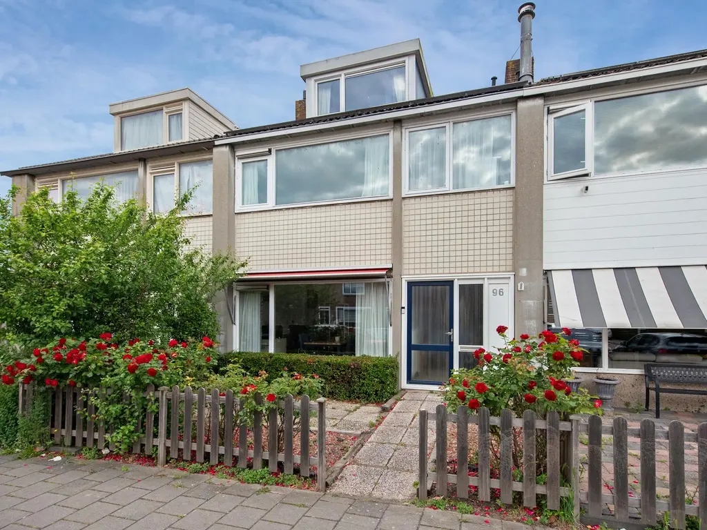 Het Tolland 96, WATERINGEN