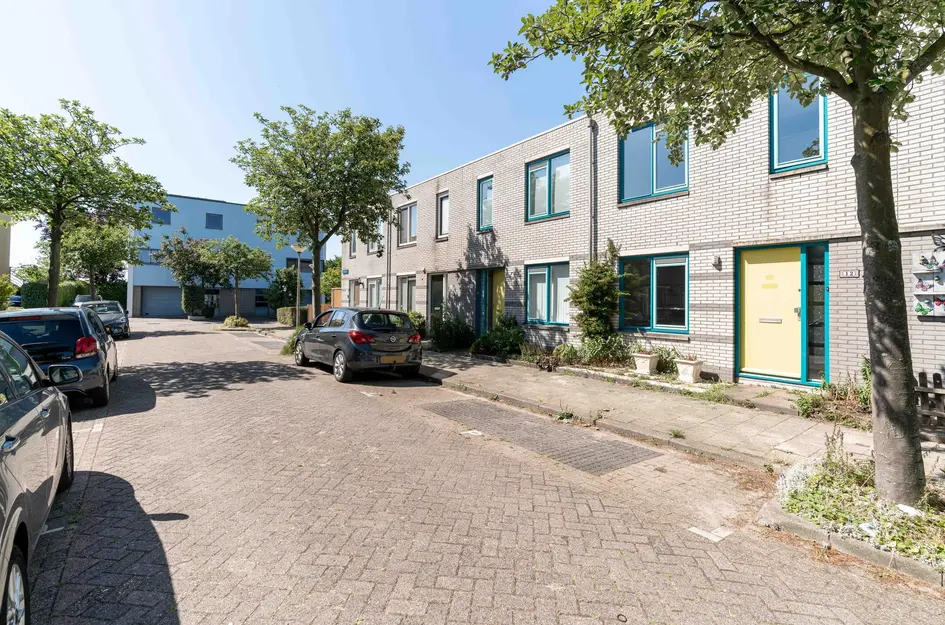 Adenstraat 12