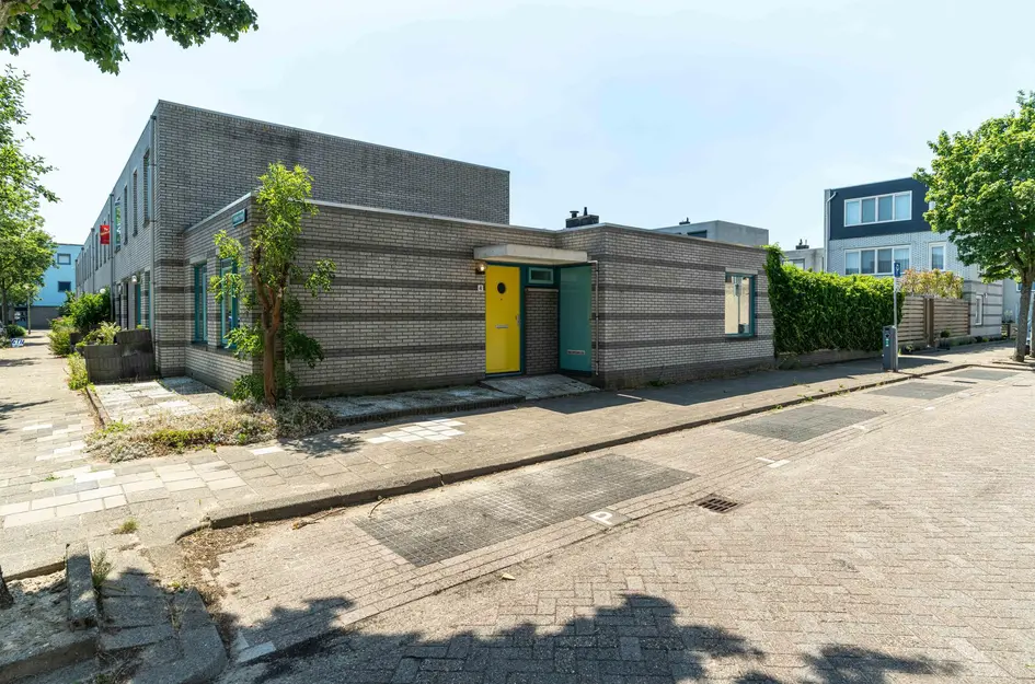 Oe Thantstraat 4