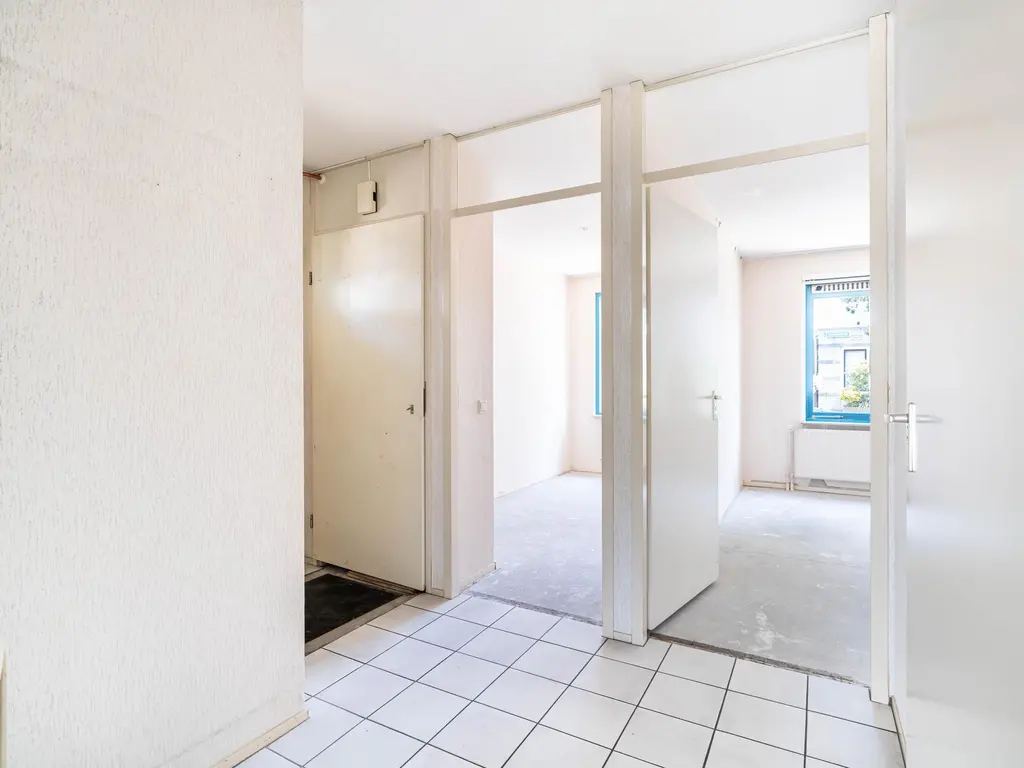 Oe Thantstraat 4, DELFT