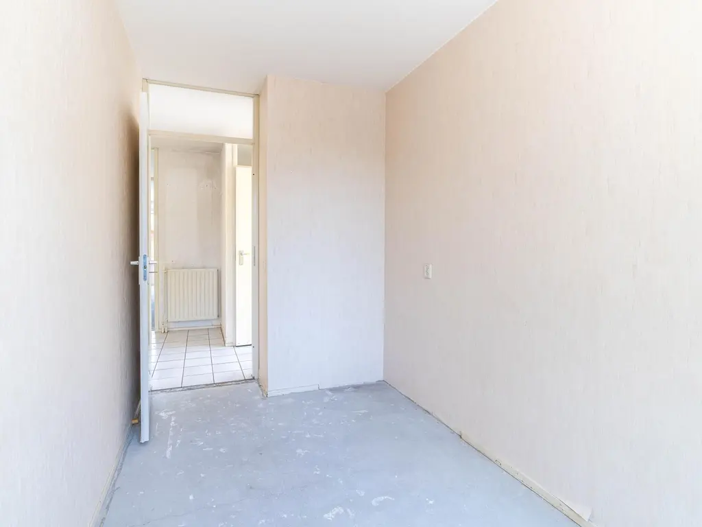 Oe Thantstraat 4, DELFT